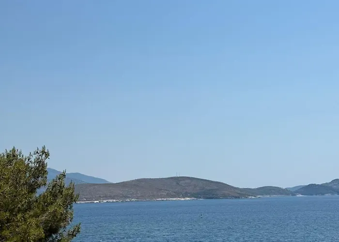 Blue Sarandë